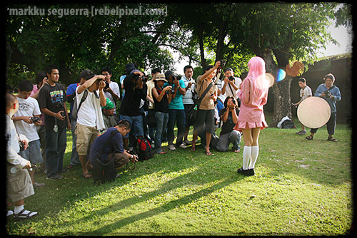 Photographers in action. [3]