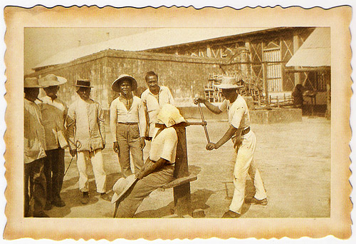 [Postcard] Executioner at the turn of the century. Philippines.